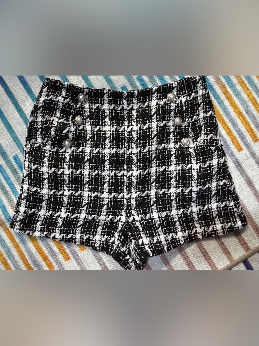 Flying tomato shorts M